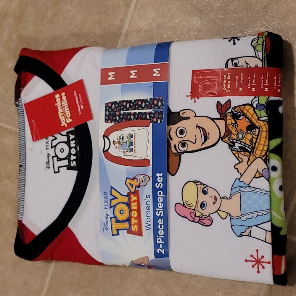 ♥️♥️ Women’s Toy Story Long-sleeve and Pants Pajamas (size M) NWT